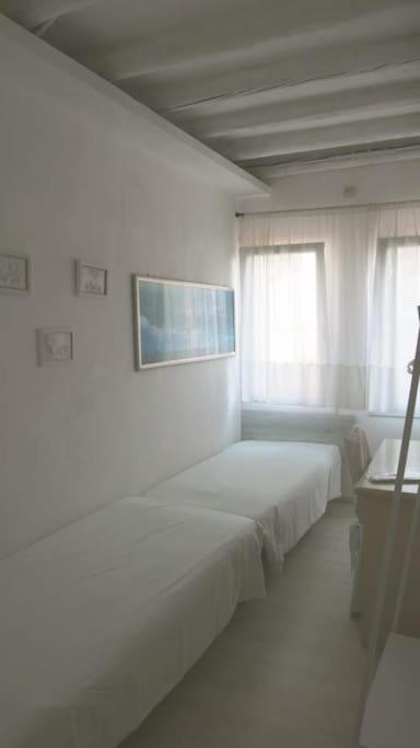 Apartment With Terrace In Chioggia'S Main Square ภายนอก รูปภาพ