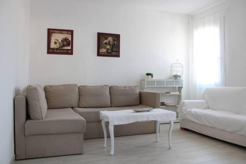 Apartment With Terrace In Chioggia'S Main Square ภายนอก รูปภาพ