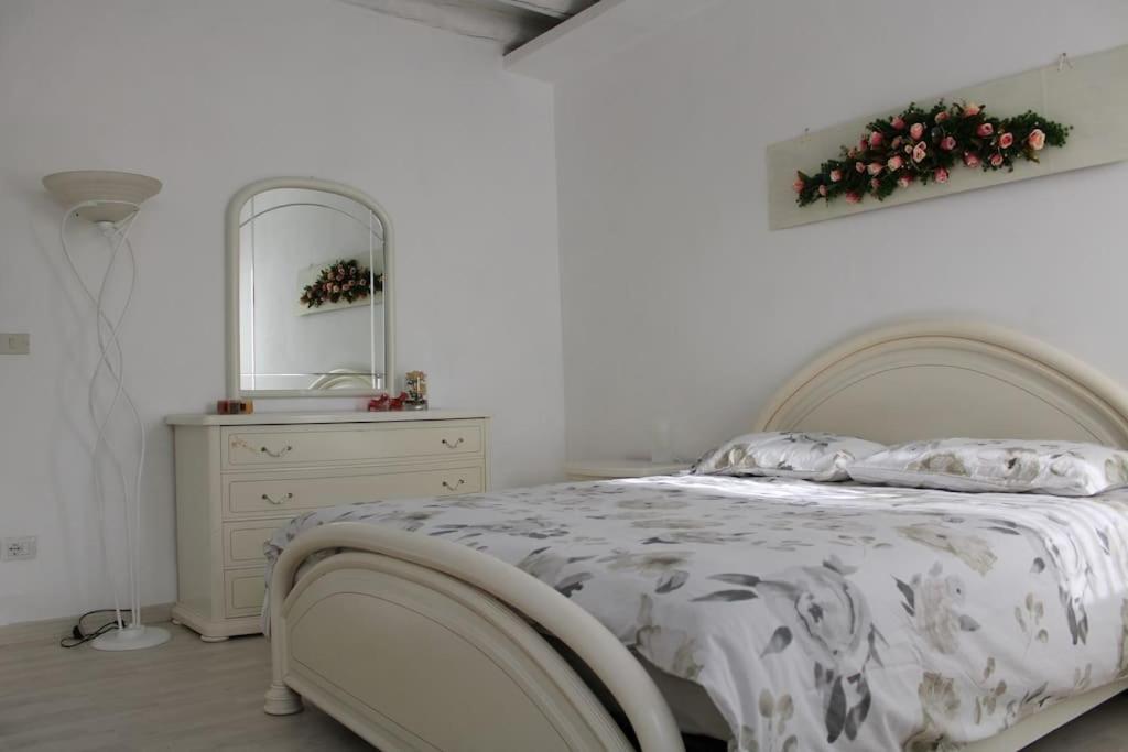 Apartment With Terrace In Chioggia'S Main Square ภายนอก รูปภาพ