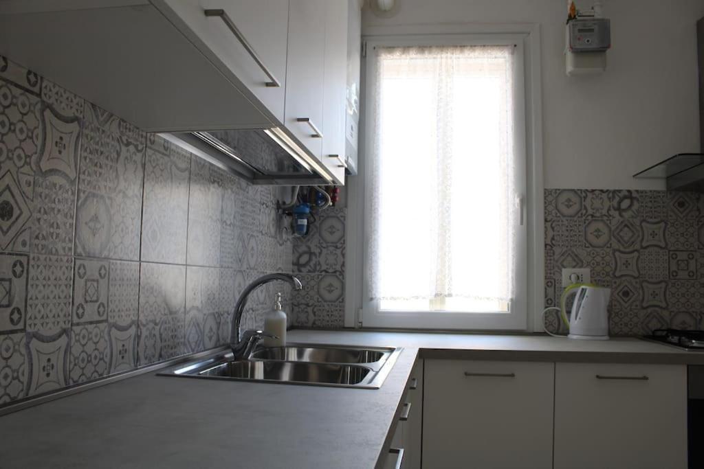Apartment With Terrace In Chioggia'S Main Square ภายนอก รูปภาพ
